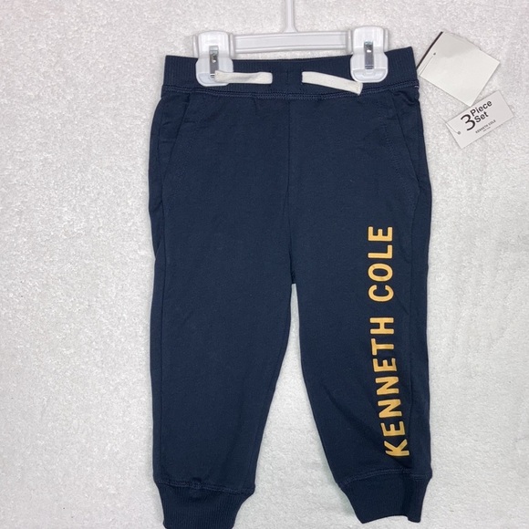 Nwt Kenneth Cole 3 pc. Set 2 shortsleeved tees and joggers 24m - Picture 3 of 8